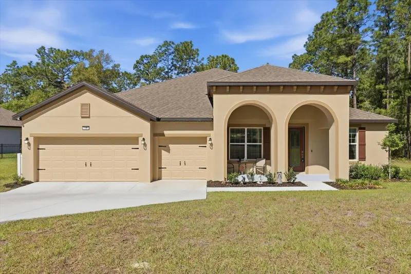 7 Bells Of Ireland Ct, FL