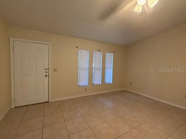 32818 Lake Square Ct #10, FL