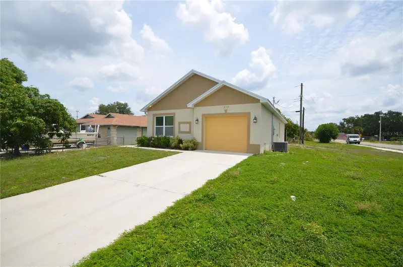 2197 Davis Ct, FL