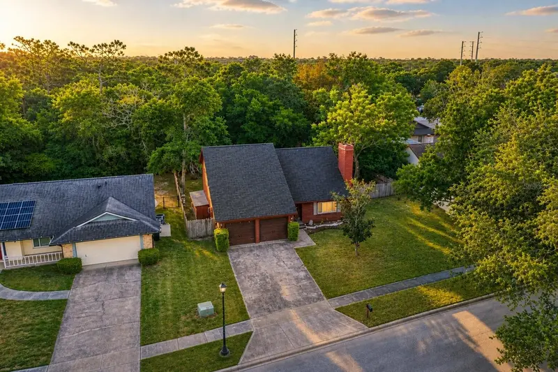 825 Mellowood Ave, FL