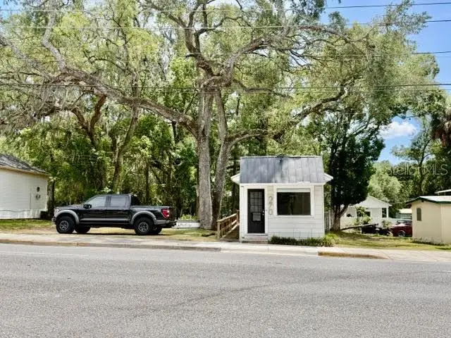 270 N Broad St, FL