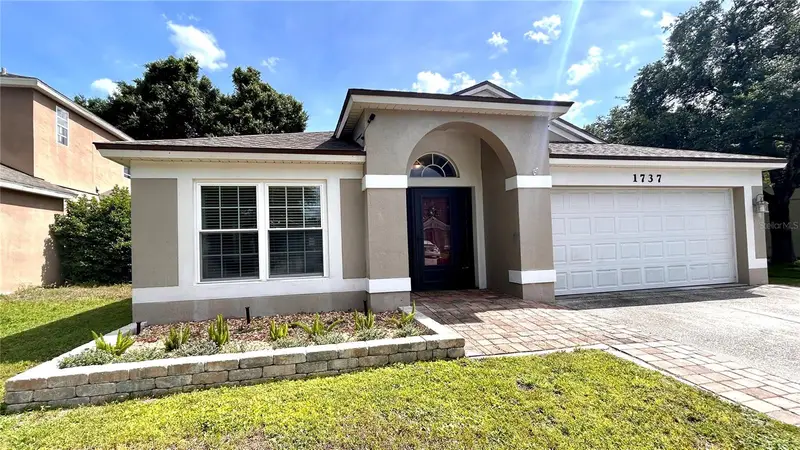 1737 Setting Sun Loop, FL