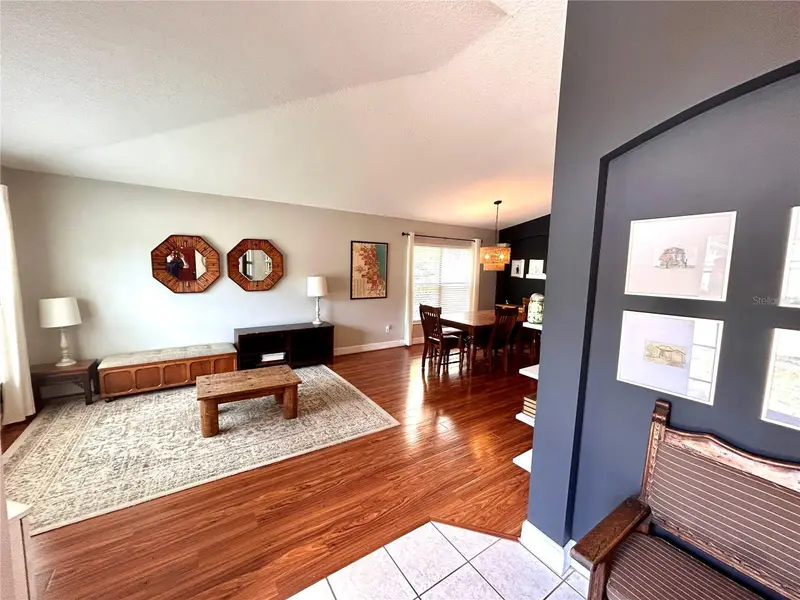1737 Setting Sun Loop, FL