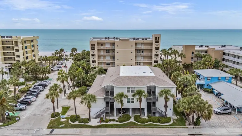 1500 Gulf Blvd #204b, FL