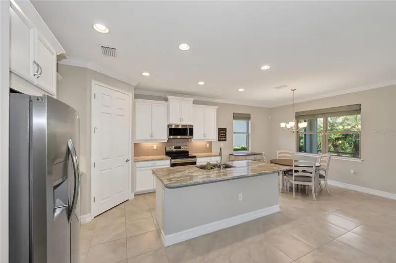 156 Ventosa Pl, FL