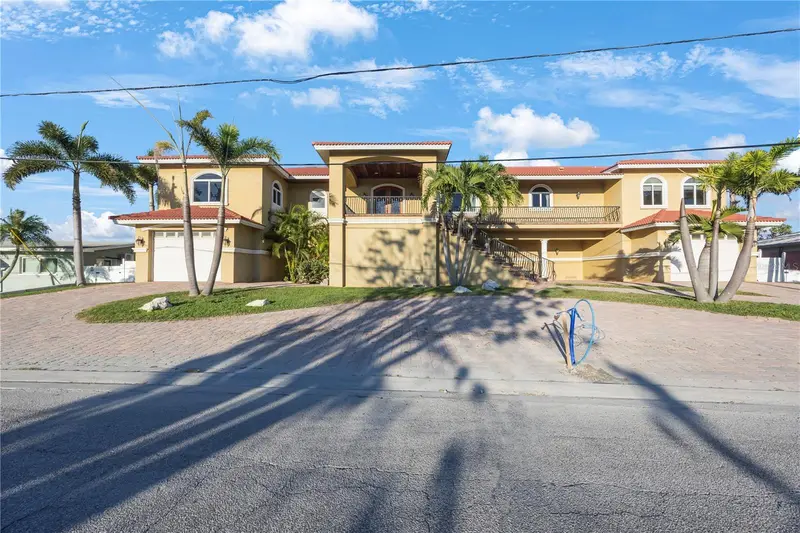 736 Pruitt Dr, FL