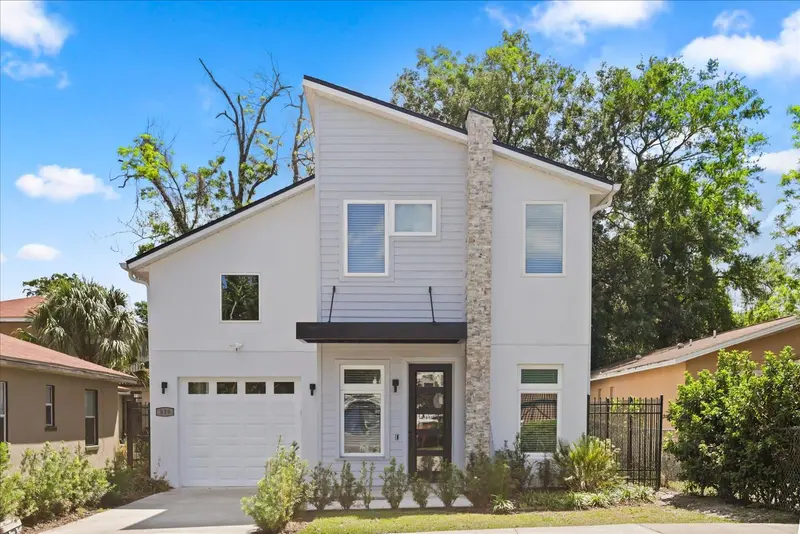 Holden Heights pending