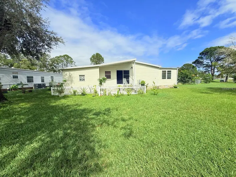 220 Ellsworth Dr, FL