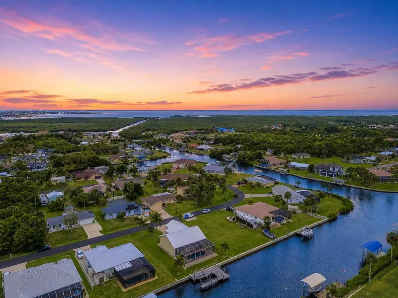 4462 Ewing Cir, FL