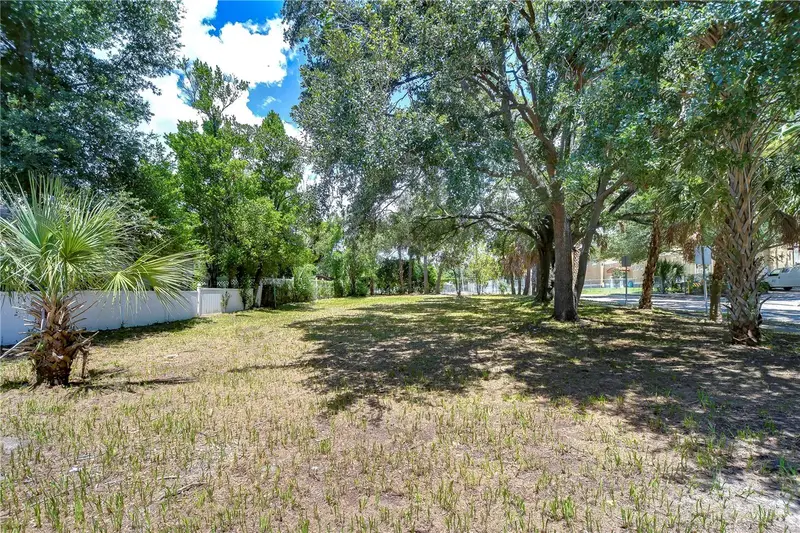 1522 E 26th Ave, FL