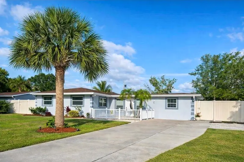 6316 Fairway Blvd, FL