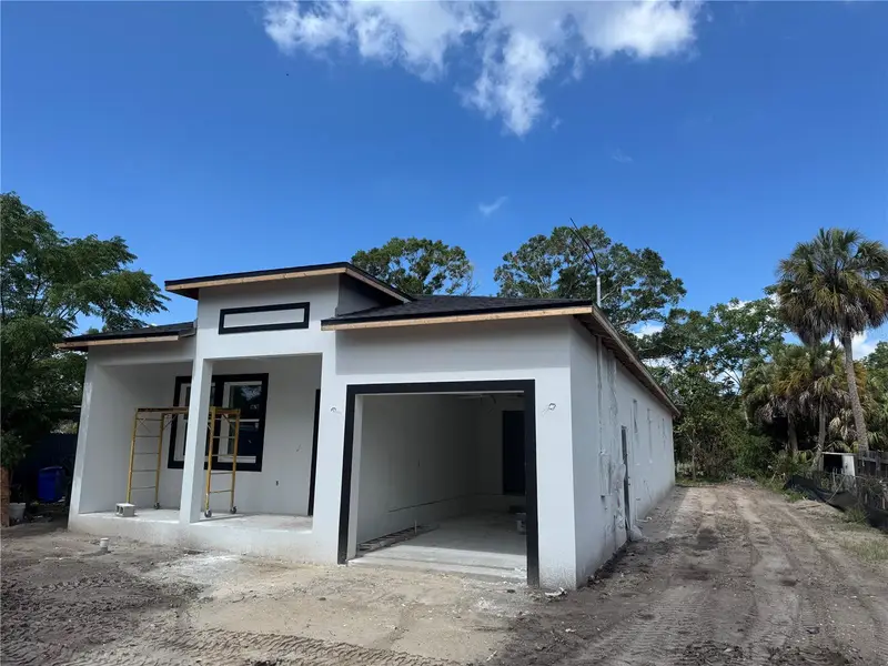 611 Elm St, FL