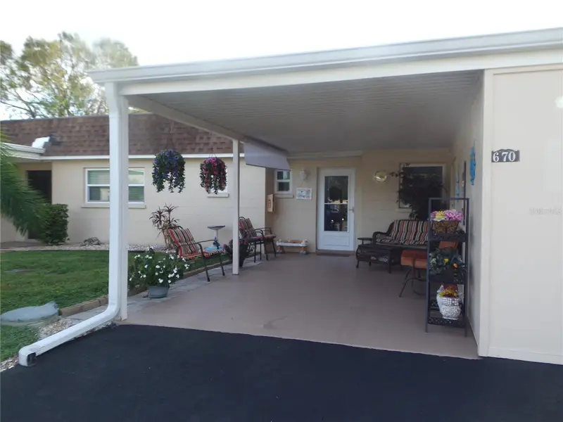670 Park Cir, FL