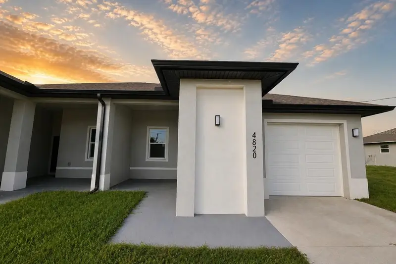 4820/4822 24th St Sw, FL