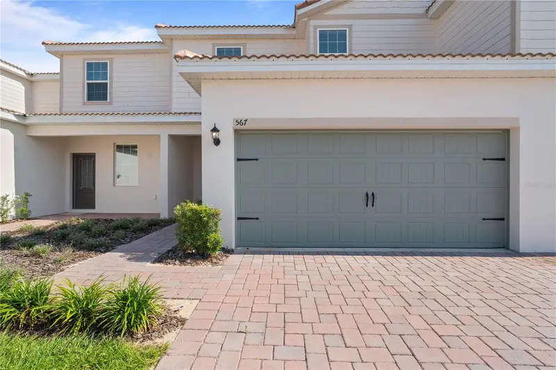 567 Bay Leaf Dr, FL