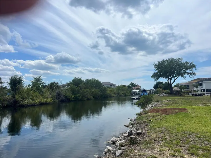 554 Estuary Shore Ln, FL