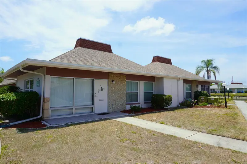 4330 Tahitian Gardens Cir #E, FL