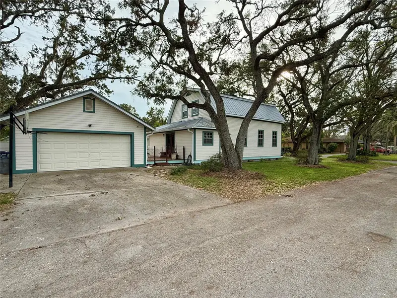 7002 Shamrock Rd S, FL