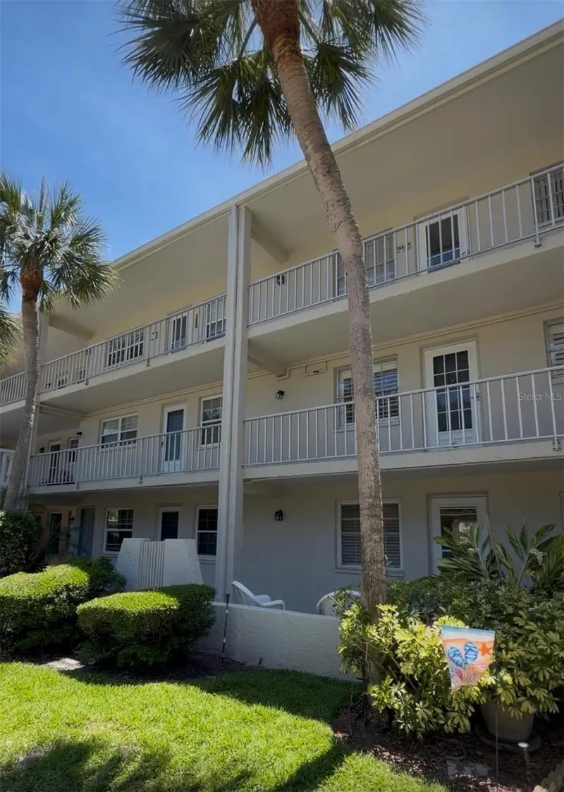 946 Virginia St #107, FL
