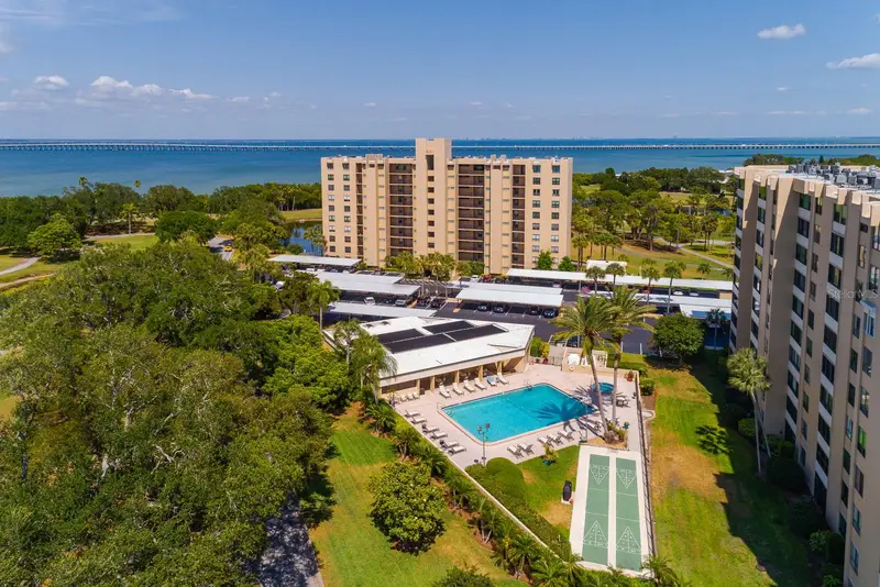 2620 Cove Cay Dr #904, FL