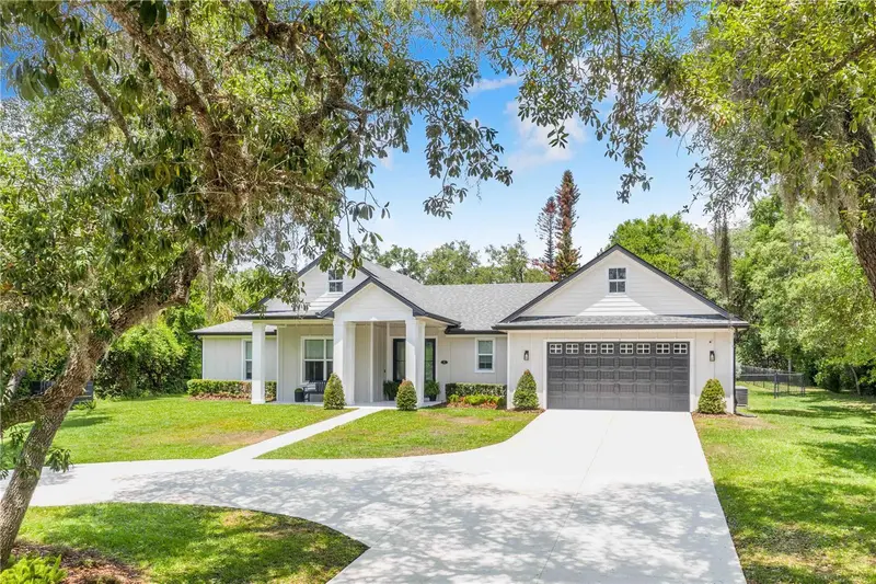 1 Pine Forest Dr, FL