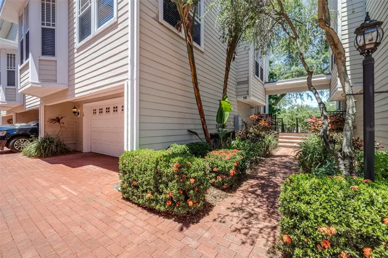3315 W De Leon St #16, FL