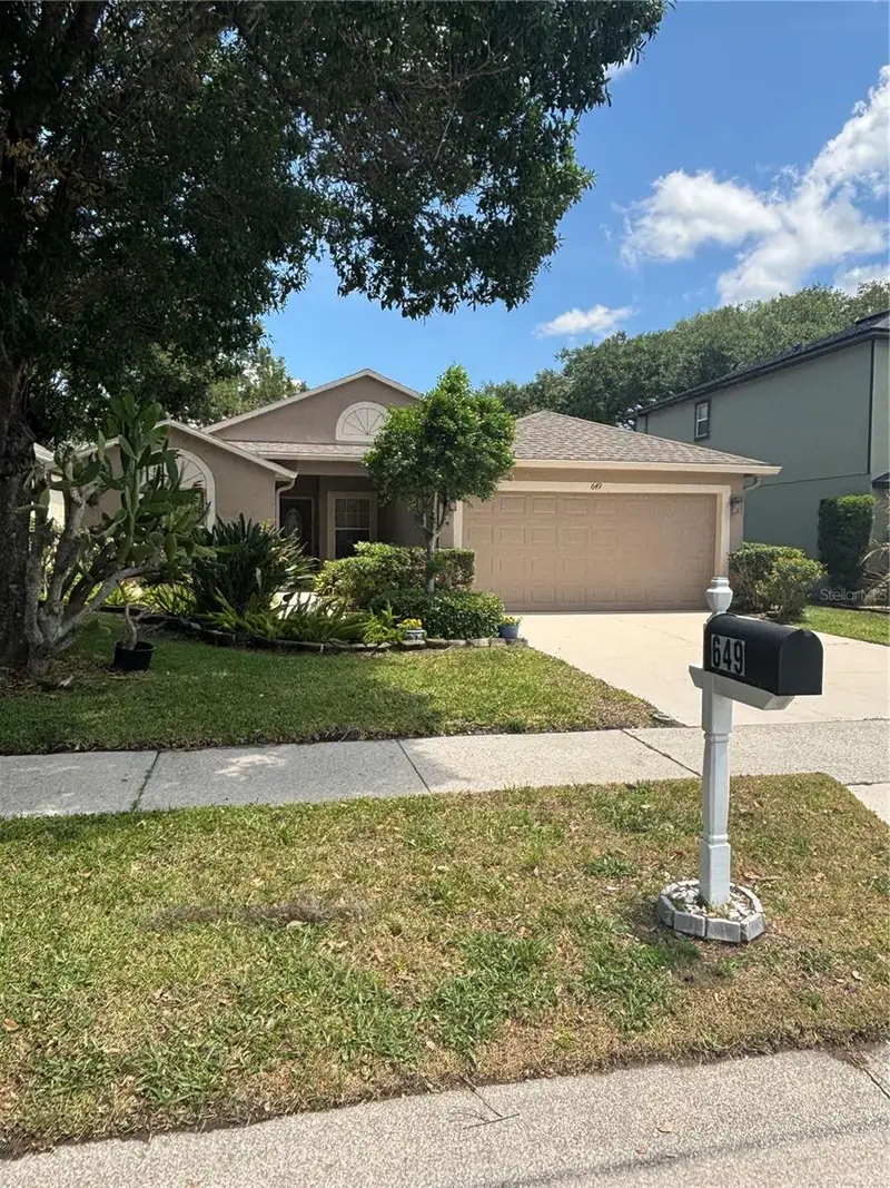 649 Buckingham Dr, FL