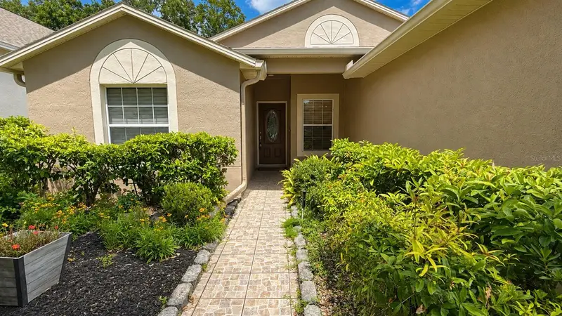 649 Buckingham Dr, FL