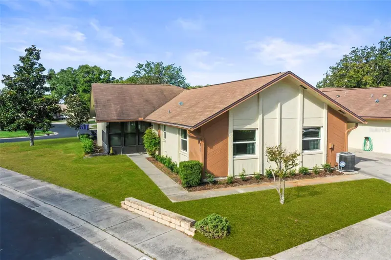 400 Stirling Ter, FL