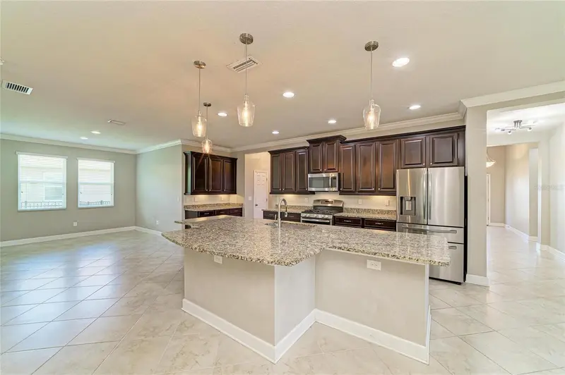 12821 Balsam Ter, FL