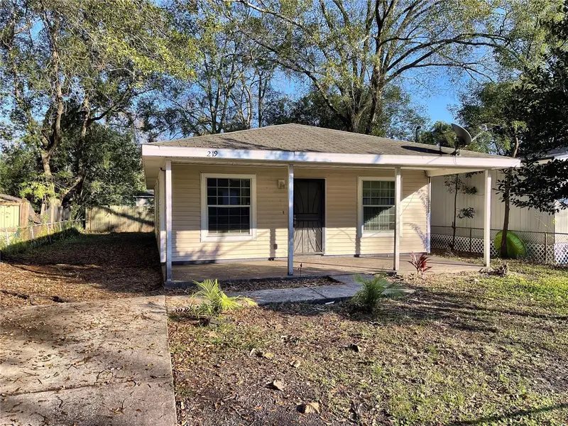 219 Shortreed St, FL