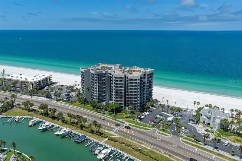 1660 Gulf Blvd #403, FL