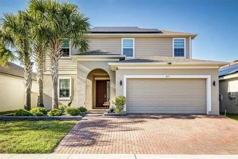 813 Grazie Loop, FL