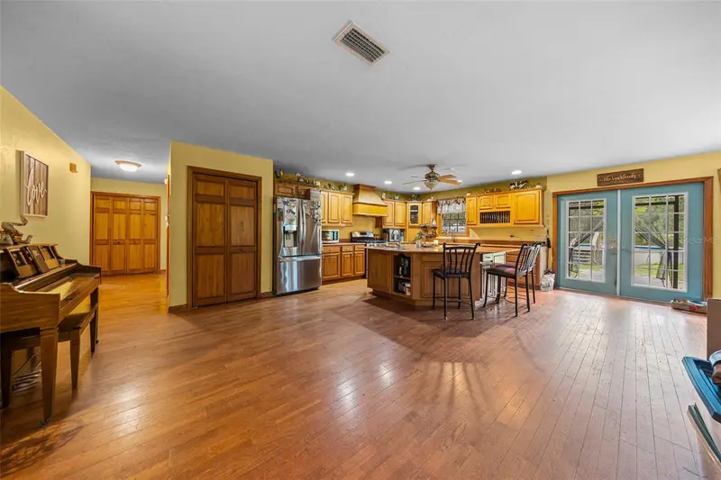 732 Sw Carl Wilson Rd, FL