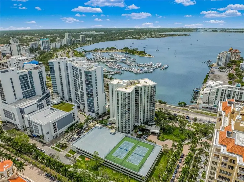 1111 N Gulfstream Ave #7c, FL