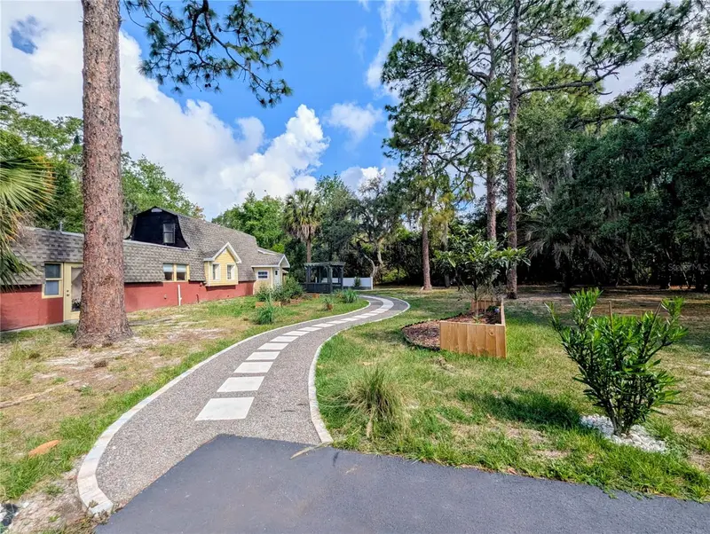 18001 Nelson Rd, FL