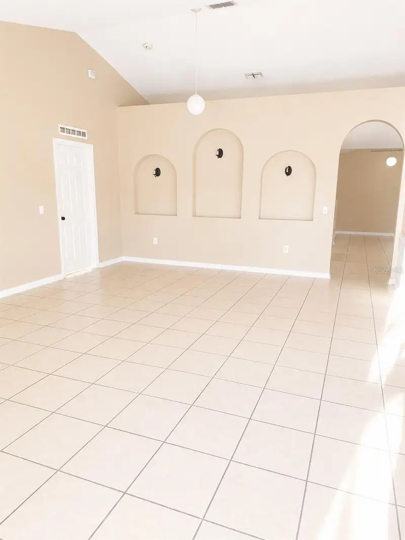 502 Woodland Creek Blvd, FL