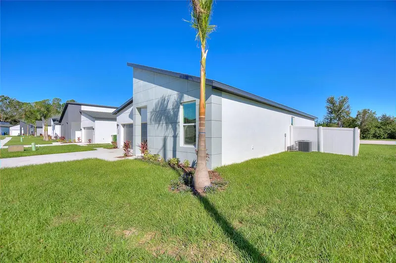 330 Royal Palm Way, FL