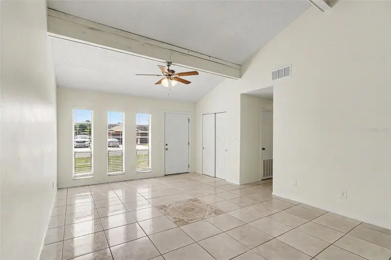 136 W Cedarwood Cir, FL