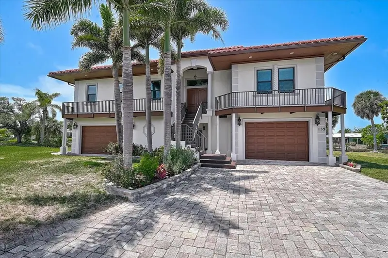 135 Tina Island Dr, FL