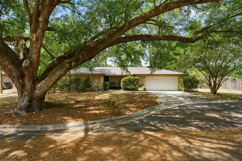 2416 Nw 55th Blvd, FL