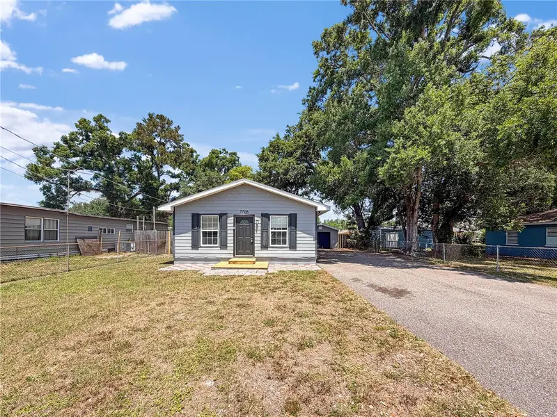 7706 E Comanche Ave, FL