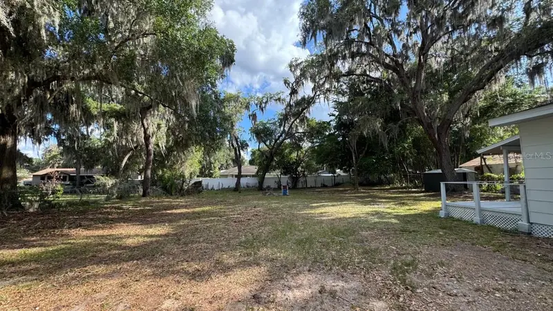 1051 Cr 464, FL