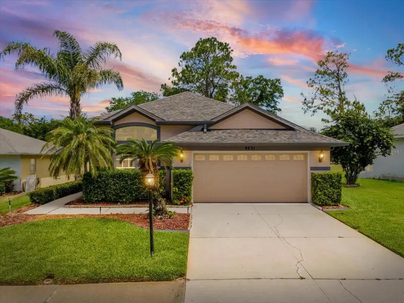 9631 Oakwood Hills Ct, FL