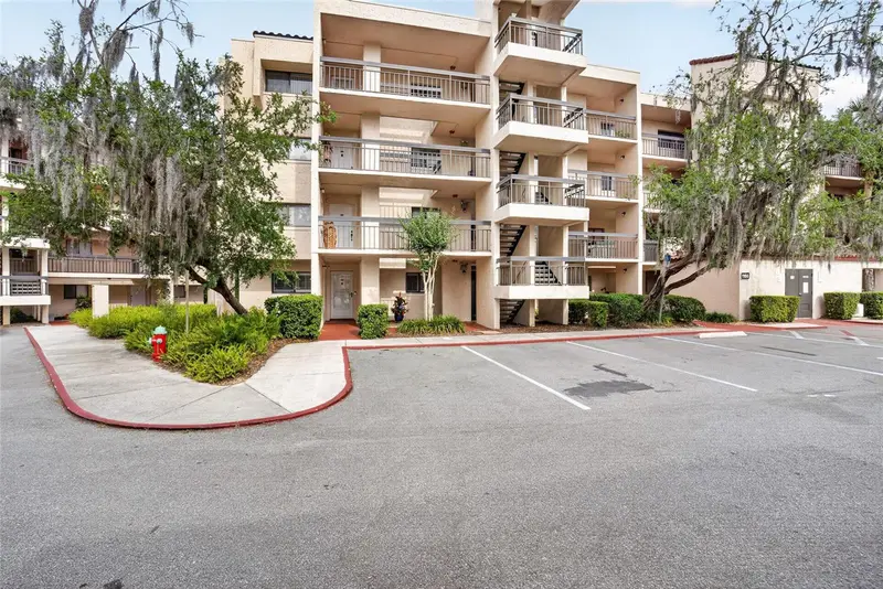 1166 Carmel Cir #100, FL