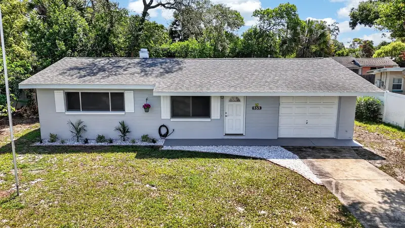 353 Chardon Rd, FL