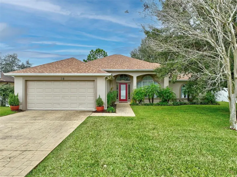 38 Firethorn Ln, FL
