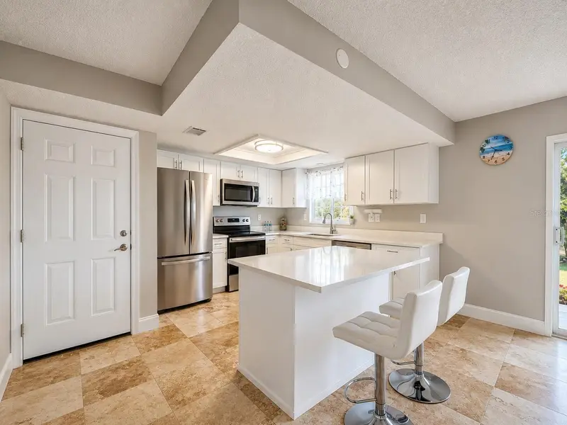 8818 Bay Pointe Dr #108, FL