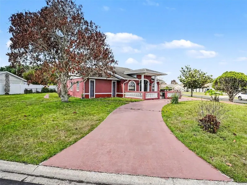 151 Tulpan Dr, FL