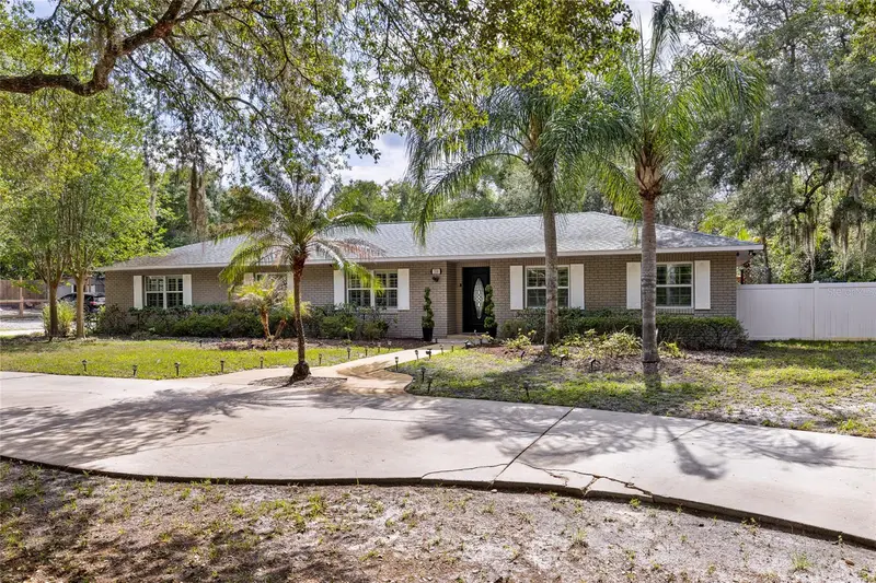 330 Hayes Rd, FL